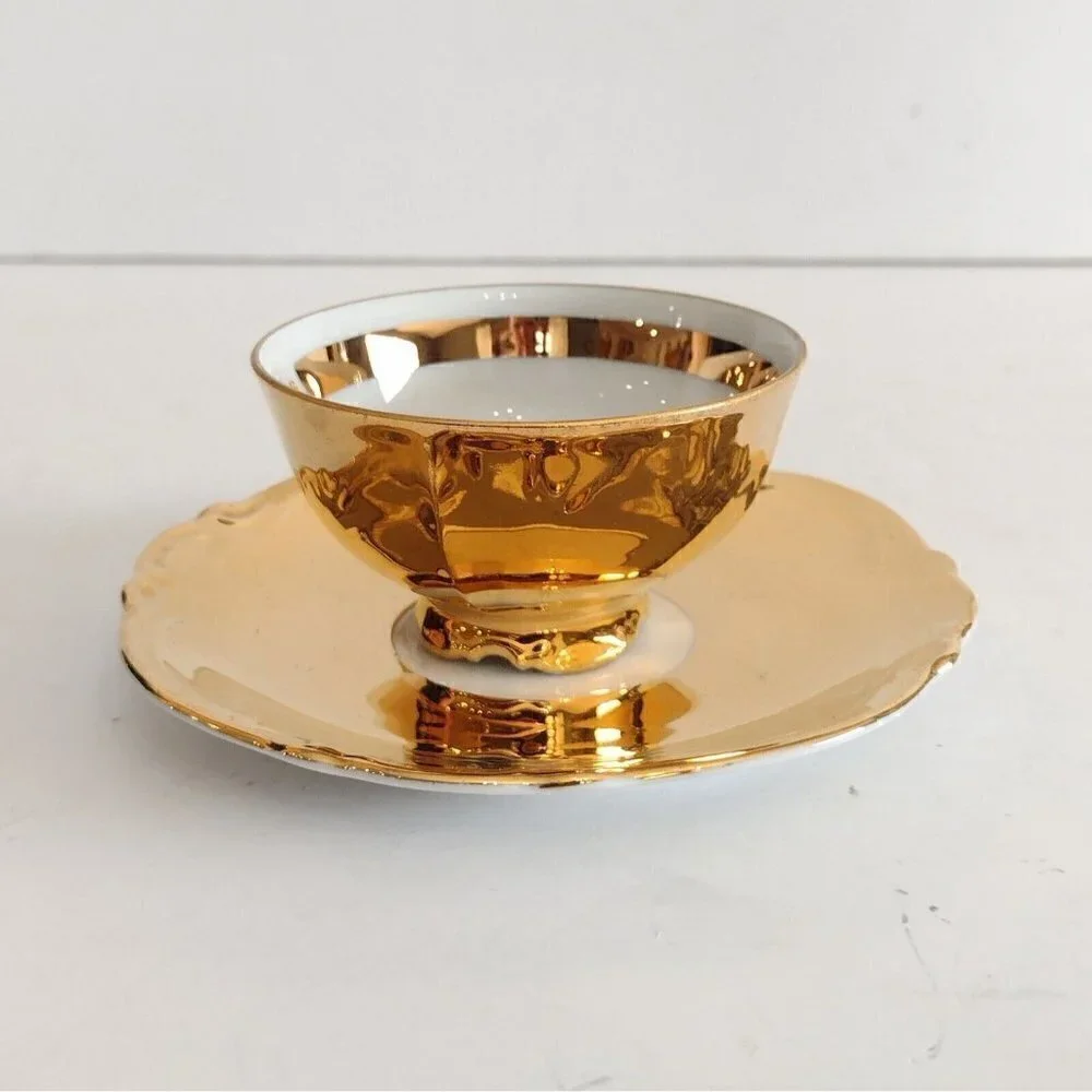 Arzberg Bavaria Porcelain Morburg a.d. Lahn Germany Demitasse Teacup Saucer Gold